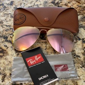 Ray-Ban Pink/Gold Mirrored Aviators